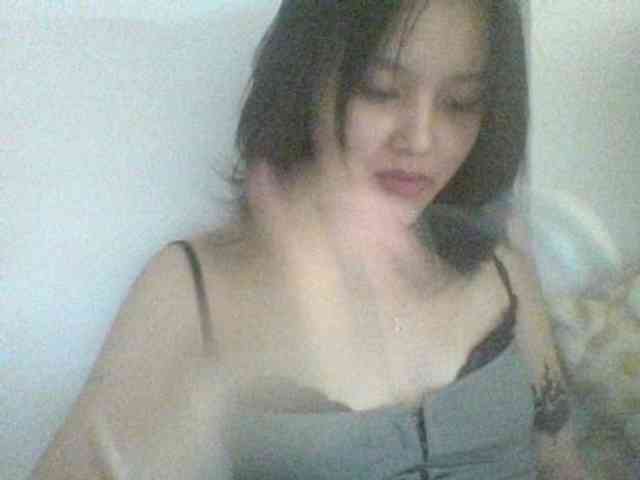 Alina-2k webcam