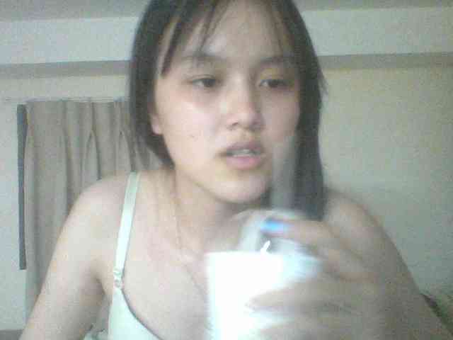 Alina-2k webcam