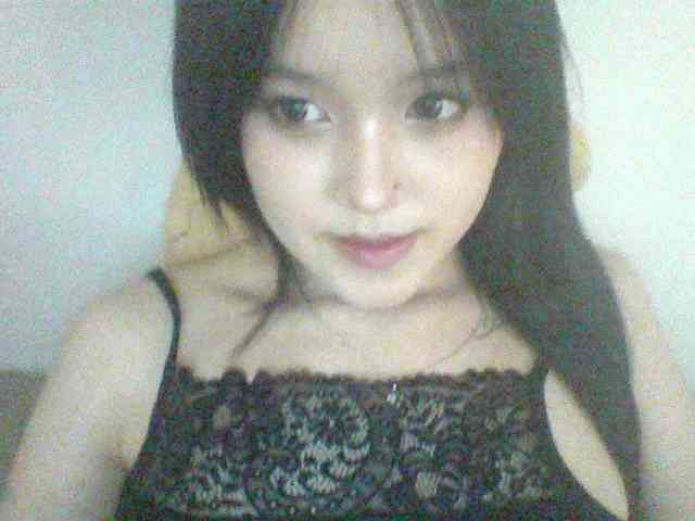 Alina-2k webcam