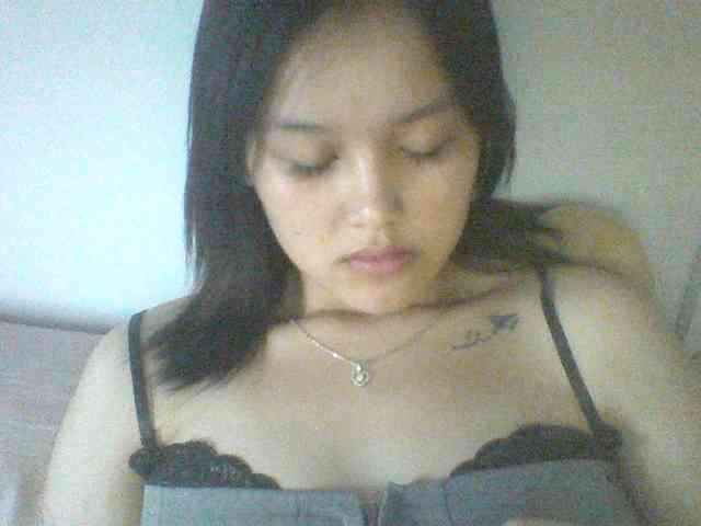 Alina-2k webcam