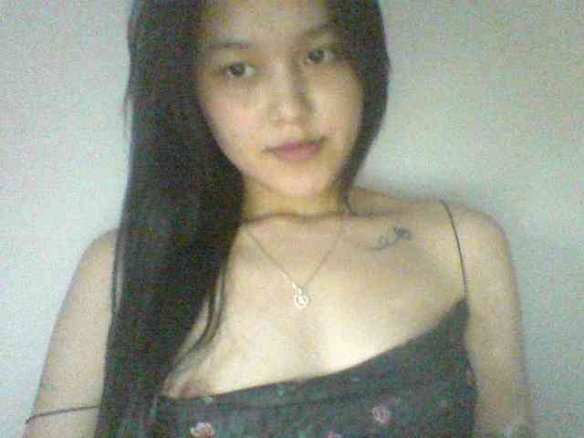 Alina-2k webcam