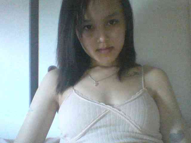 Alina-2k webcam