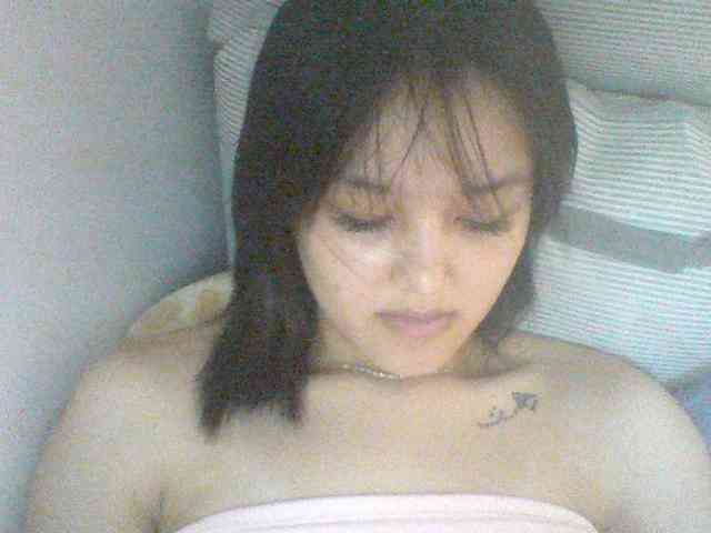 Alina-2k webcam