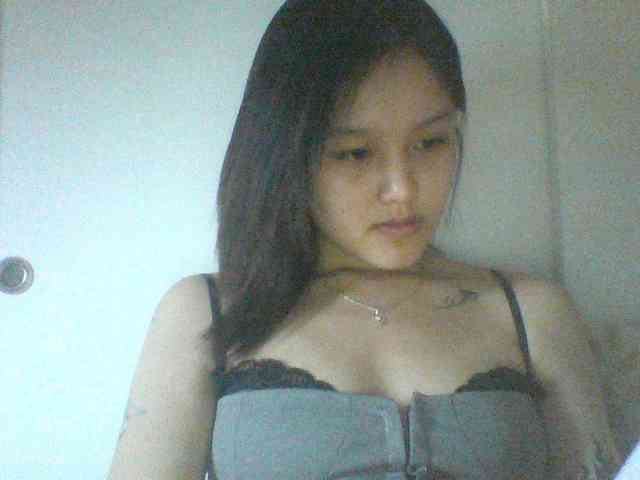 Alina-2k webcam