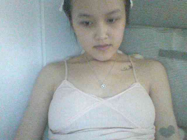 Alina-2k webcam