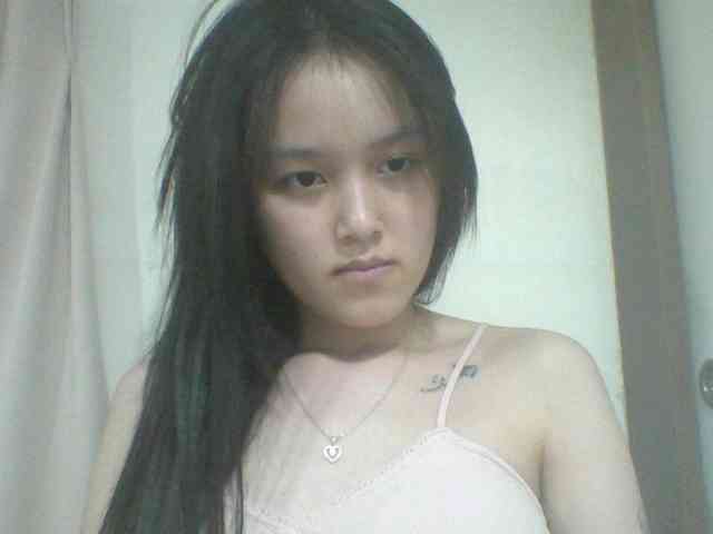 Alina-2k webcam