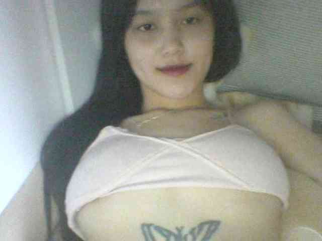 Alina-2k webcam