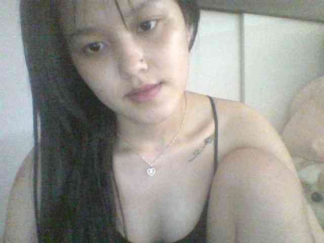 Alina-2k webcam