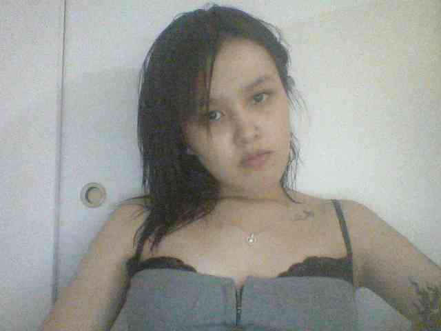 Alina-2k webcam