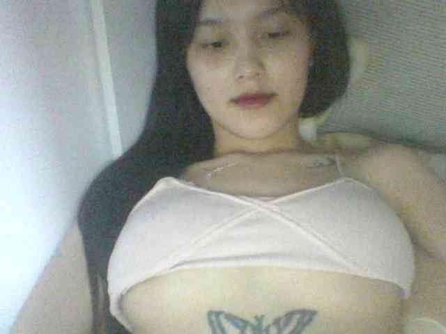 Alina-2k webcam