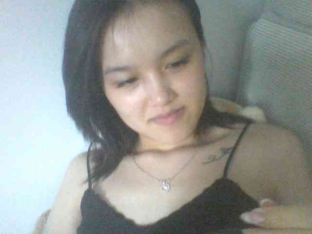 Alina-2k webcam