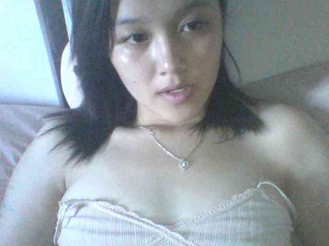 Alina-2k webcam