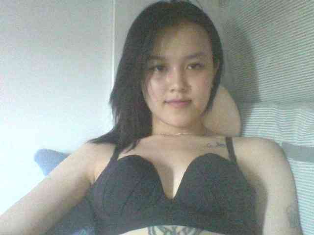 Alina-2k webcam