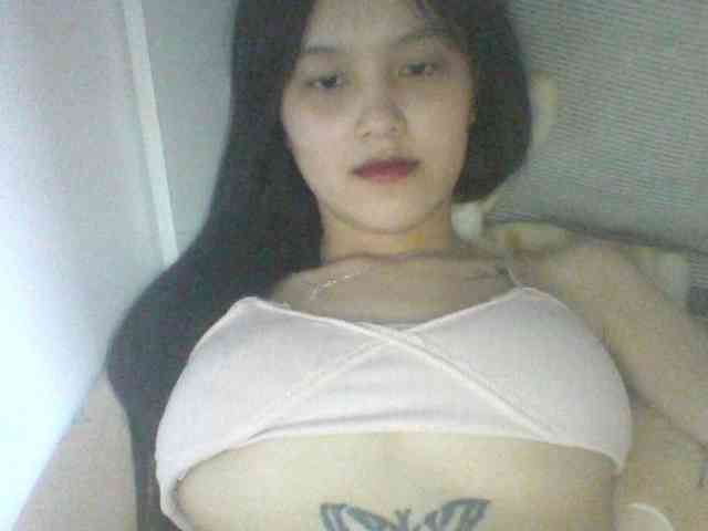 Alina-2k webcam