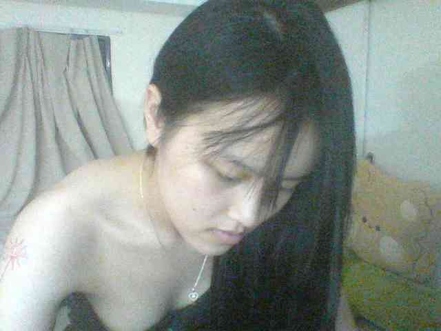 Alina-2k webcam