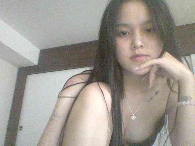 Alina-2k webcam