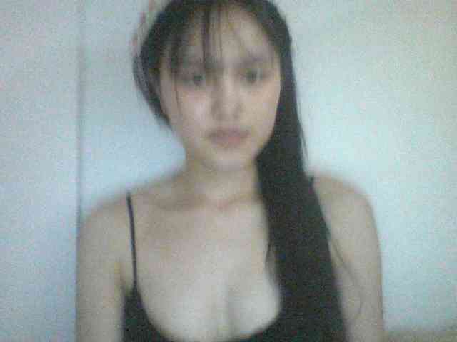 Alina-2k webcam
