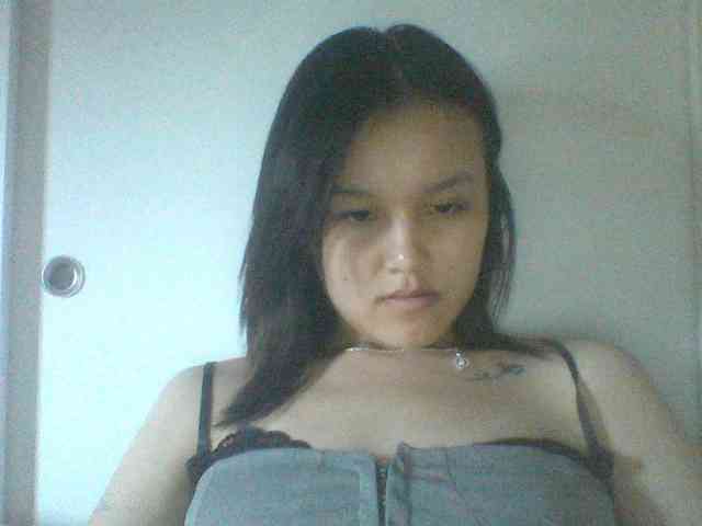 Alina-2k webcam