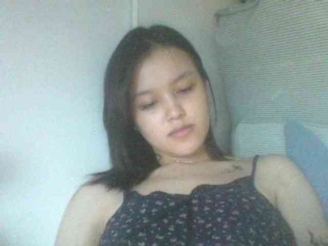 Alina-2k webcam