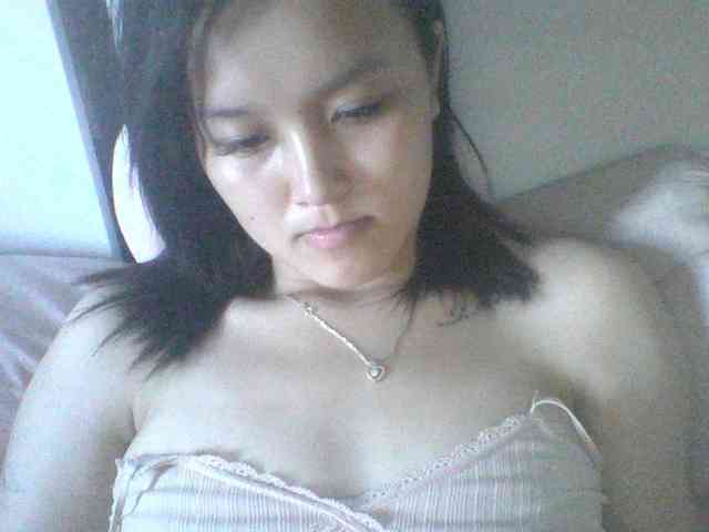Alina-2k webcam