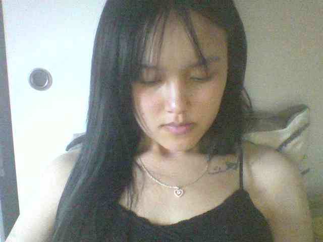 Alina-2k webcam