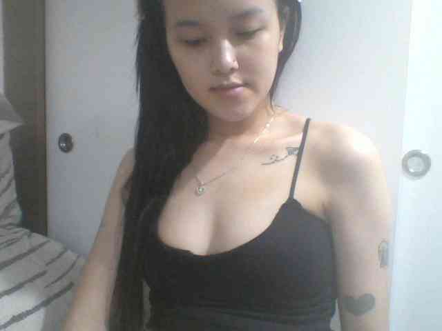 Alina-2k webcam