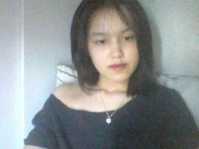 Alina-2k webcam