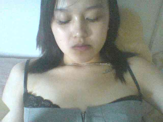 Alina-2k webcam