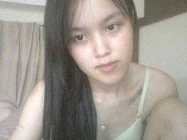 Alina-2k webcam