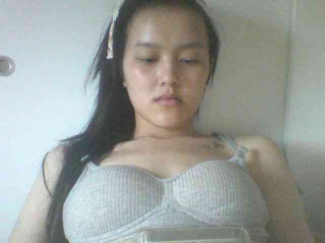 Alina-2k webcam