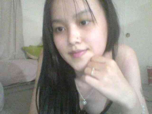 Alina-2k webcam