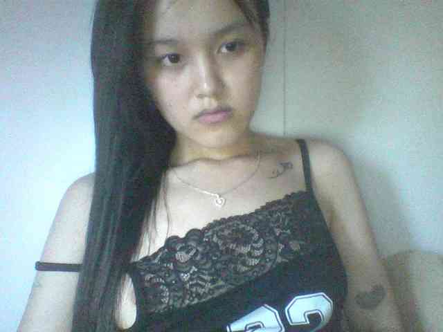 Alina-2k webcam