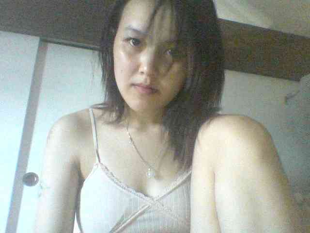 Alina-2k webcam