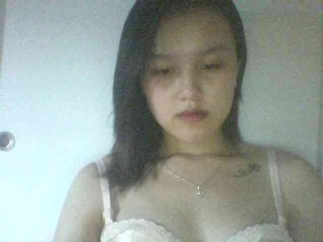 Alina-2k webcam