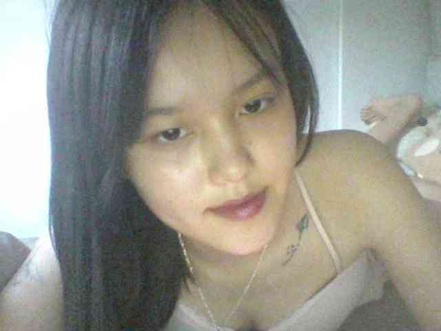 Alina-2k webcam