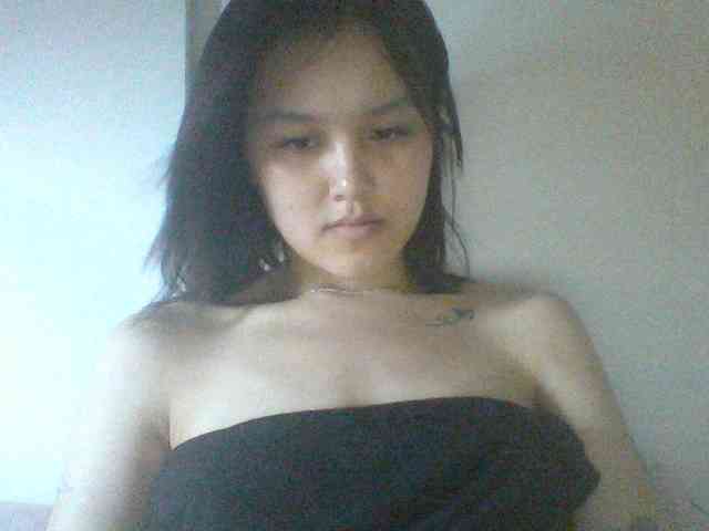Alina-2k webcam