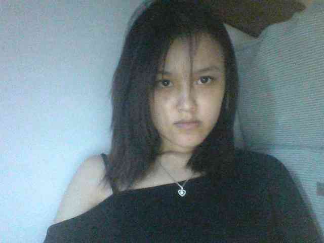 Alina-2k webcam