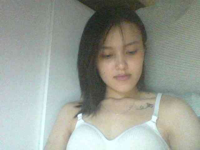 Alina-2k webcam