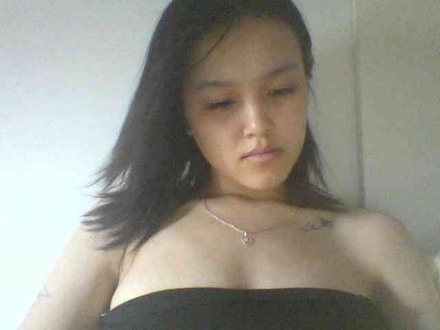 Alina-2k webcam
