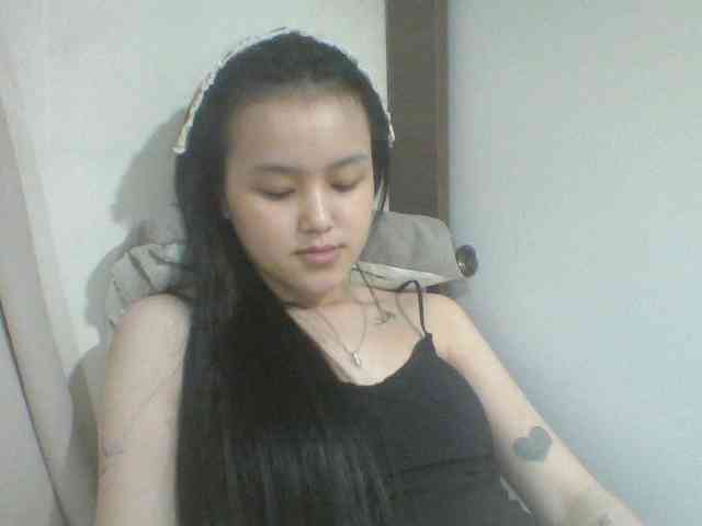 Alina-2k webcam