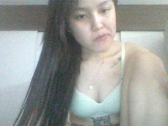 Alina-2k webcam