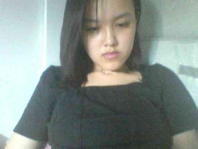 Alina-2k webcam