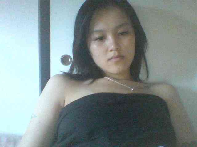 Alina-2k webcam