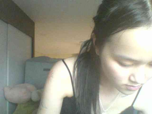 Alina-2k webcam
