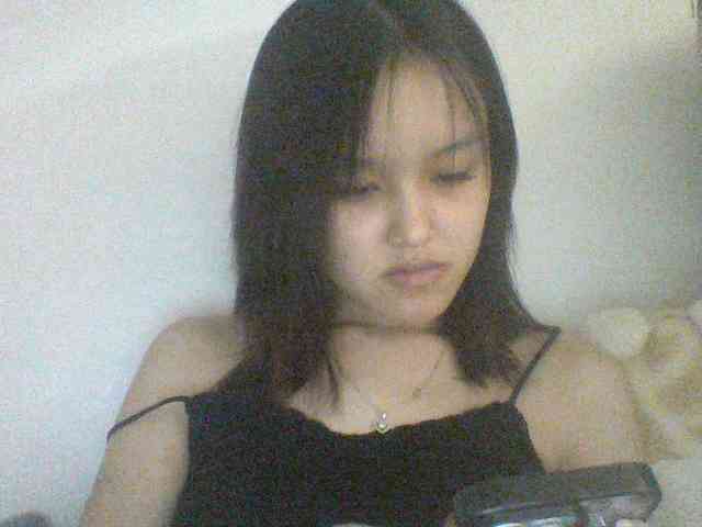 Alina-2k webcam