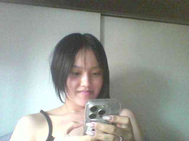 Alina-2k webcam