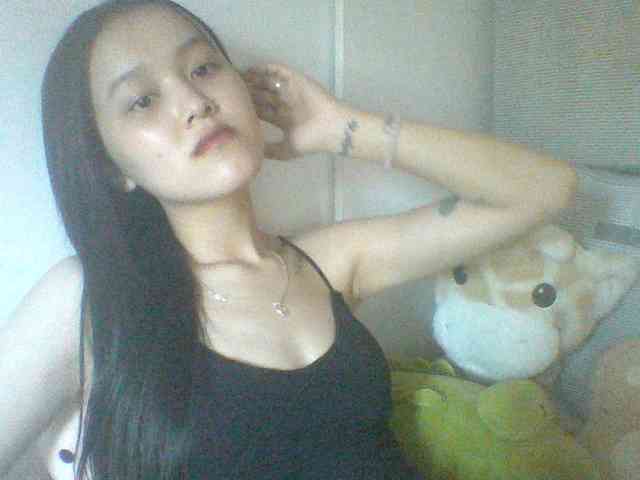 Alina-2k webcam