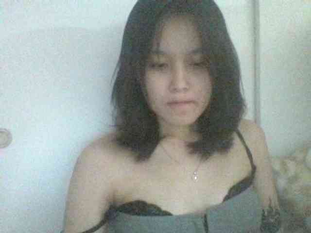Alina-2k webcam