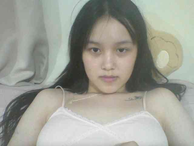 Alina-2k webcam