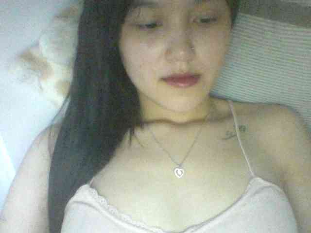 Alina-2k webcam